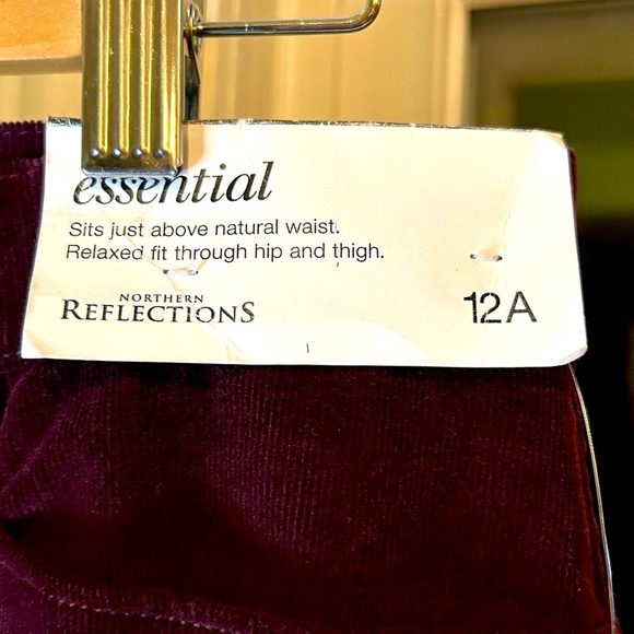 NWT Northern Reflections Curvy Essential Pants Size 12 with a 29” inseam - Picture 9 of 9